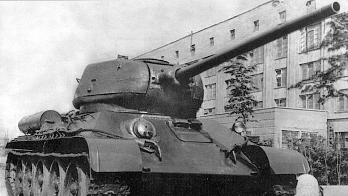 Kedvező lehet a vízállás a Tiszába elsüllyedt T-34-es tank kiemelésének