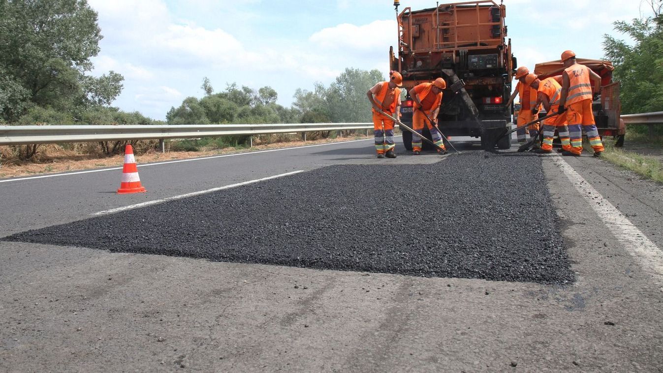 Hamarosan félpályás útlezárás lesz az Algyői Tisza-hídon