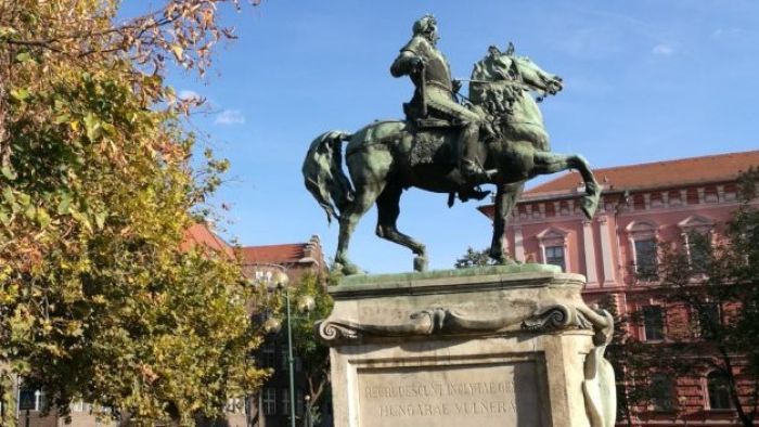 Megemlékezés és koszorúzás lesz II. Rákóczi Ferenc fejedelem szegedi szobránál