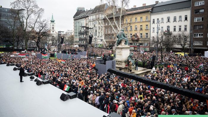 Orbán Viktor: legyen béke, szabadság és egyetértés! +videó