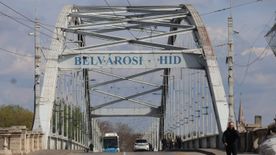 Már csak elvétve látni galambot a Belvárosi hídon +fotók +videó