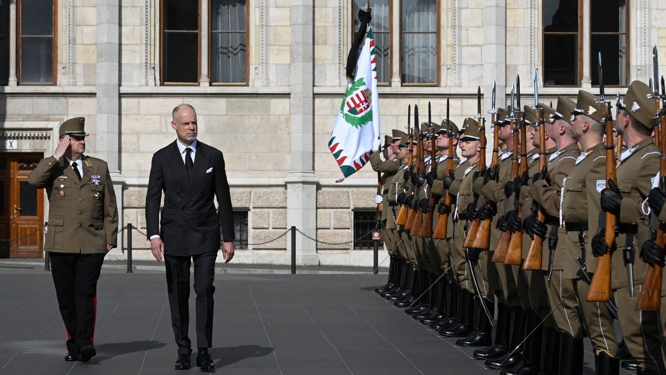 Ukrán kémbotrány: a magyaroknak joguk van tudni, kik állnak emögött +videó