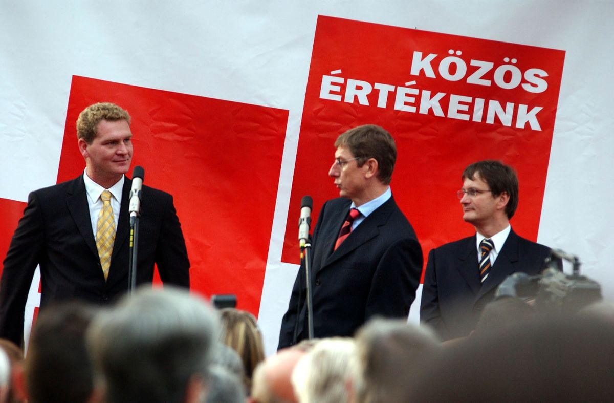 Kozma József (a kép baloldalán) egykor "nagyágyú" volt az MSZP-ben, mára a pártja eltűnőfélben van, őt pedig nyugdíjazhatja Botka László.