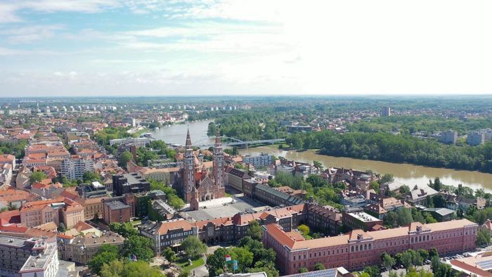 Napos, meleg idővel folytatódik pénteken a hosszú hétvége Szegeden
