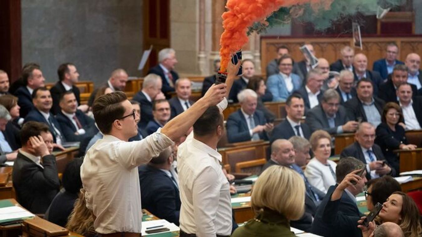 A Tisza Párt előretolt helyőrsége lett a Momentum