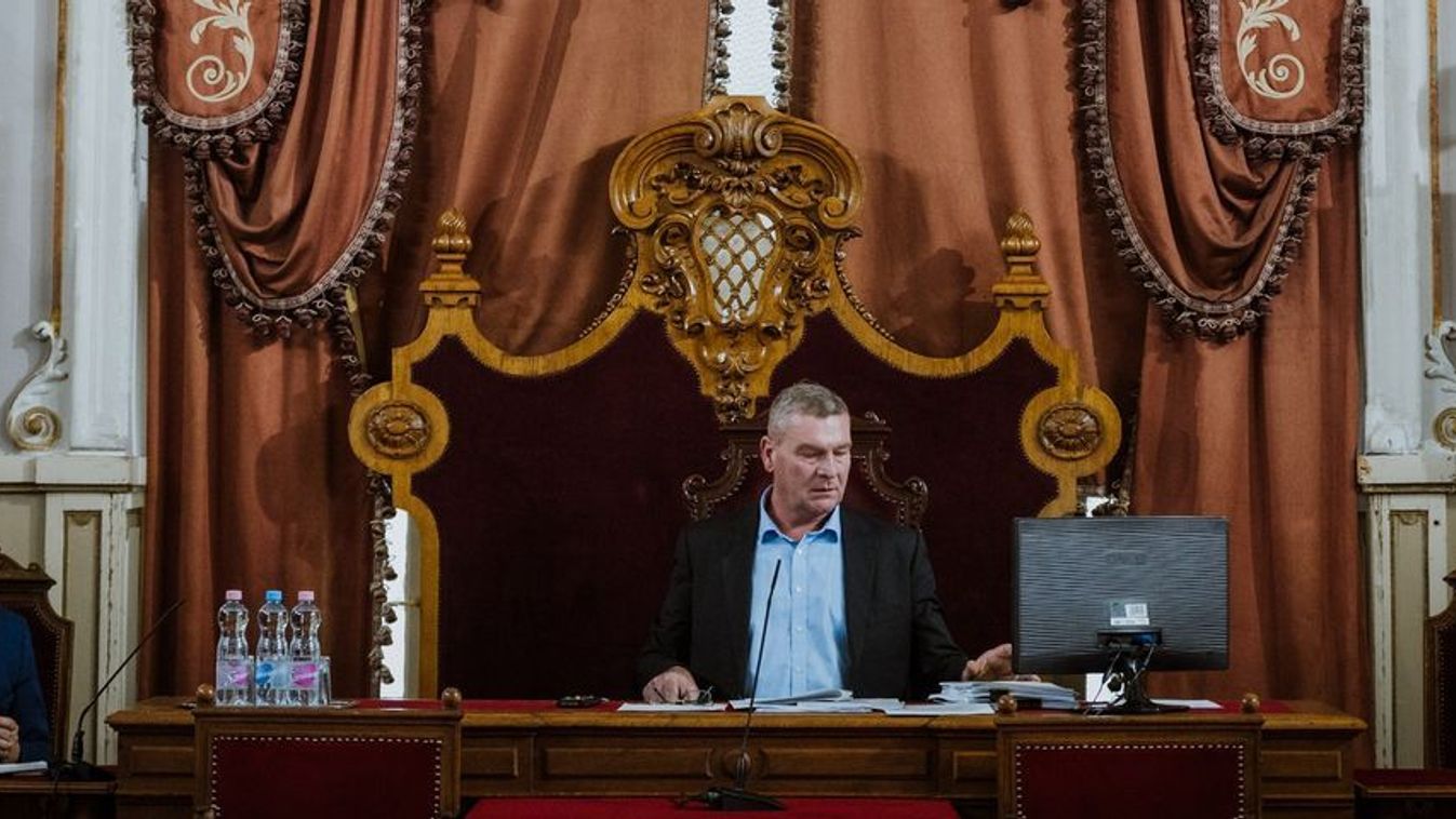 Helyretették az egyeztetni nem hajlandó, és hamis vádakkal támadó szegedi önkormányzatot