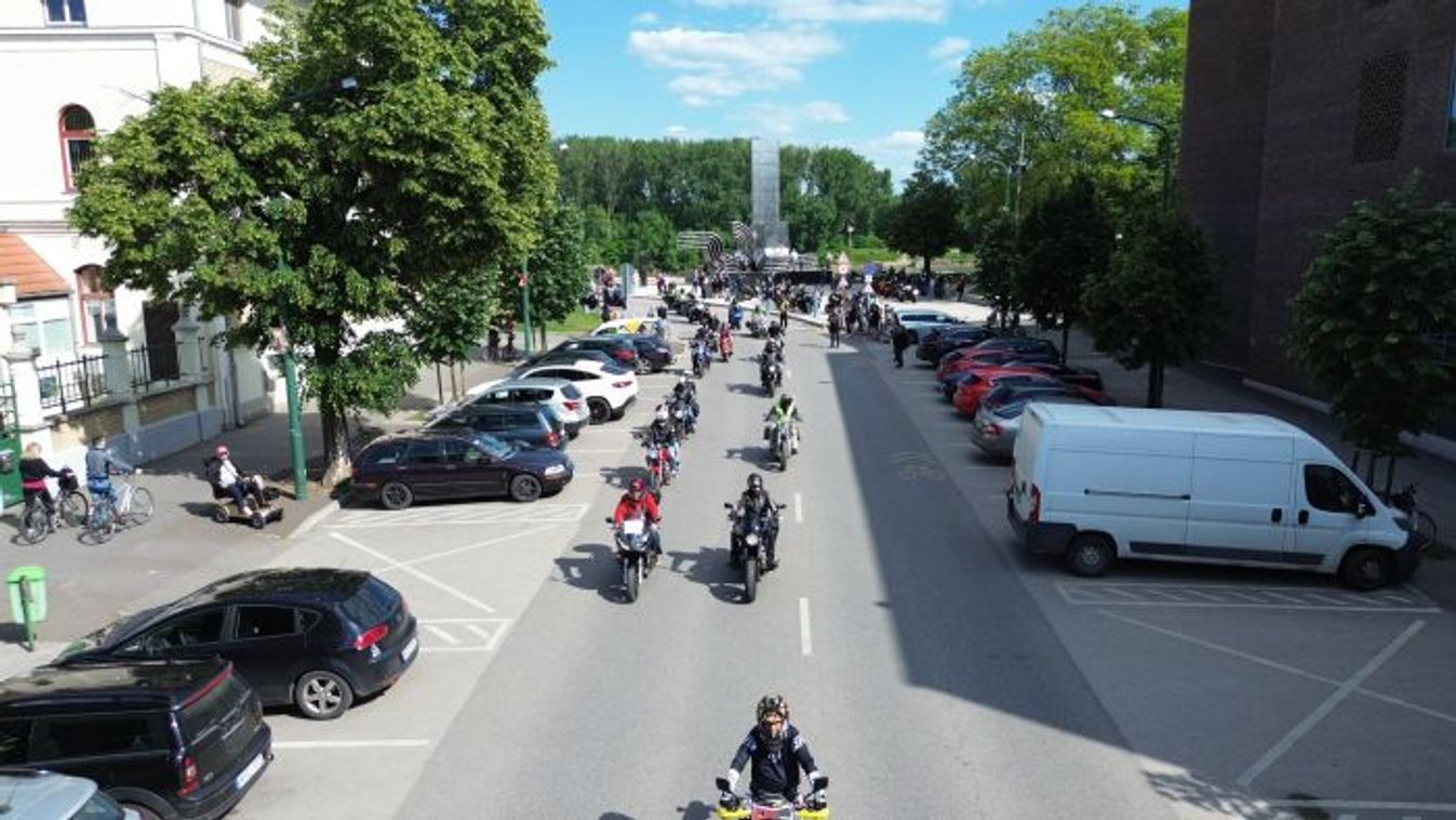 Hihetetlen szemszögből örökítették meg a szombati motorosfelvonulást +fotók +videók