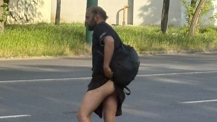 A járókelőkre támad és szikével fenyegetőzik egy elmebeteg Makkosházán