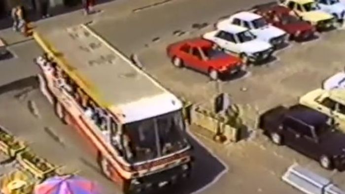 Múltidéző: Amikor még városnéző busz rótta Szeged utcáit +videó