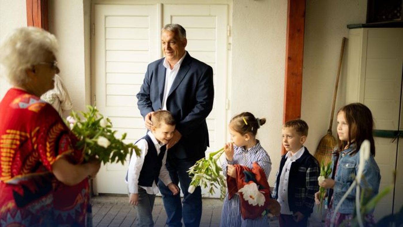 Orbán Viktor: Boldog anyák napját!