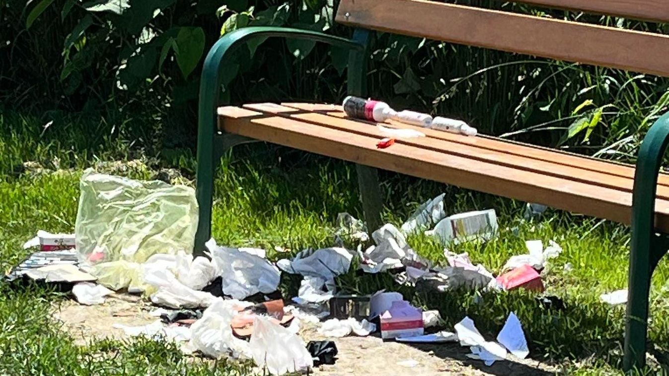 Újabb hanyagság Szegeden - szemét és gaz a "Gyevi parkban"