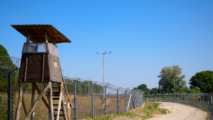 Folytatódnak a határsértések, ismét sok migránst tartóztattak fel a határon