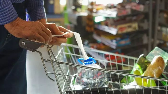 Figyelem, bezárnak a boltok, közeledik a pünkösdi hosszú hétvége