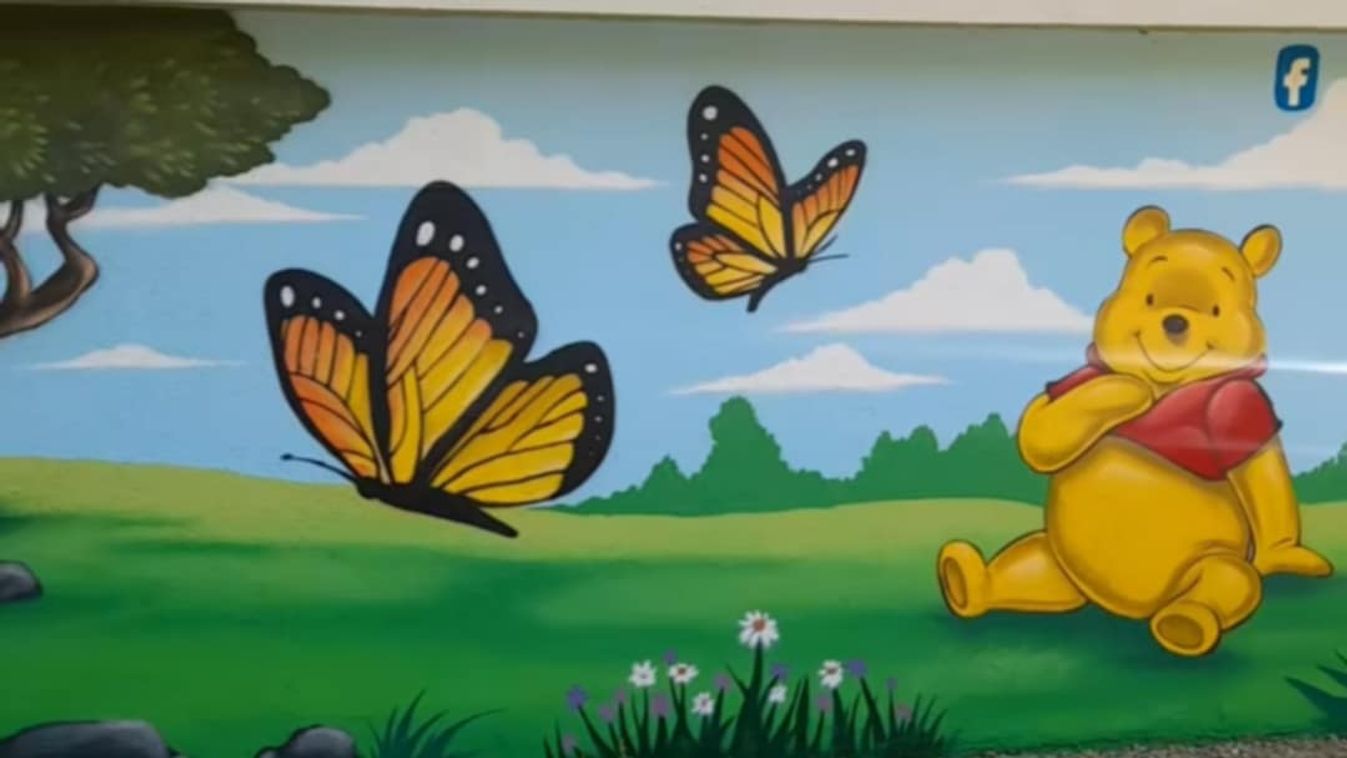 Ismét falfestménnyel gazdagodott Szeged: ezúttal Micimackó érkezett meg +videó