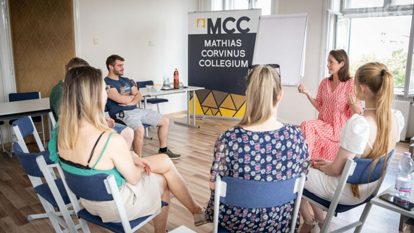 Vasárnapig még lehet jelentkezni az MCC Egyetemi Programjába!