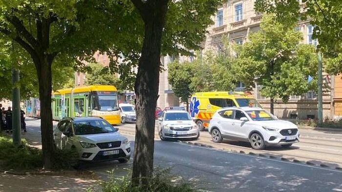 Gyalogost ütött el egy villamos Szegeden a Tisza Lajos körúton