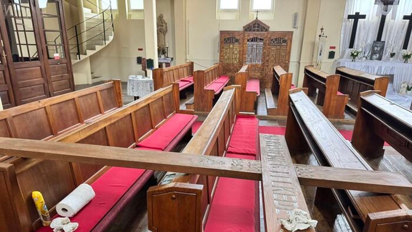 Rendkívüli missziós kereszt került elő a móravárosi templomban