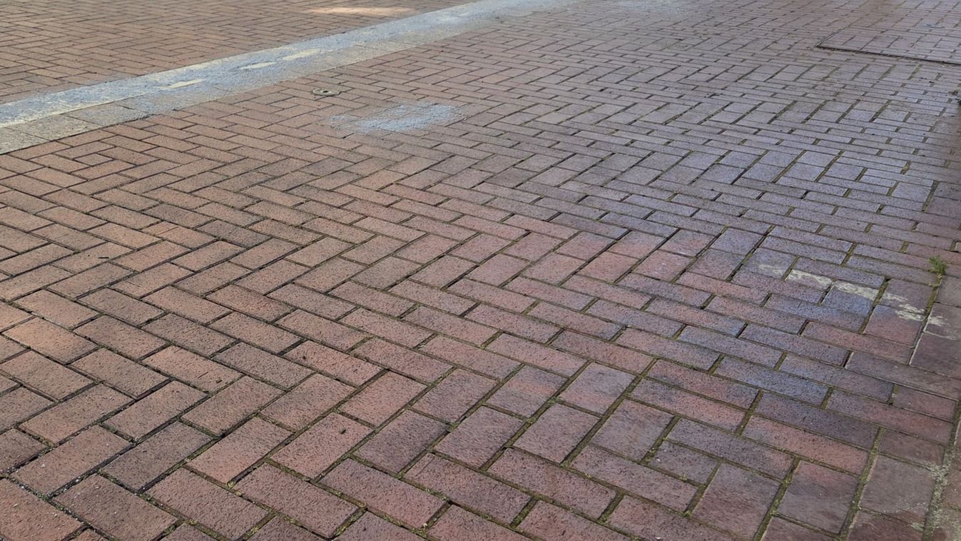 Maradandó kárt okozhat a Kárász utcai olajfolt?