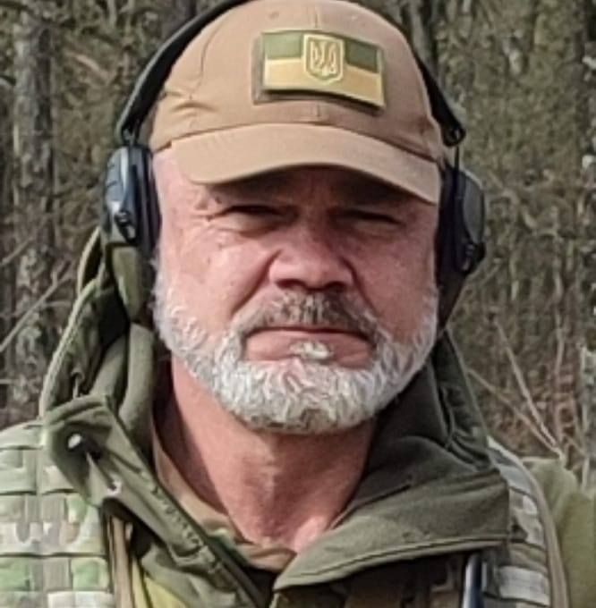 hazudik