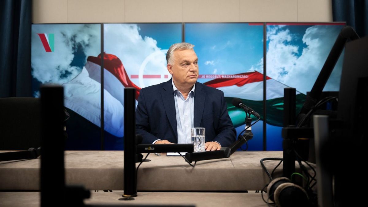 Orbán Viktor miniszterelnök interjút ad a Jó reggelt, Magyarország! című műsorban a Kossuth rádió stúdiójában 2025. július 4-én Fotó: Benko Vivien Cher
