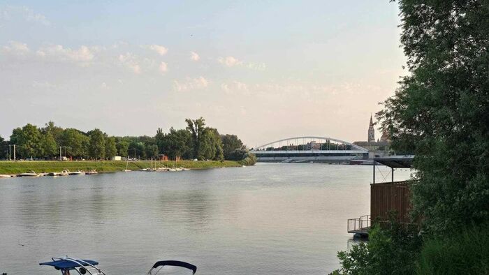 Hamarosan vége a strandidőnek: légörvény csaphat le Szegedre