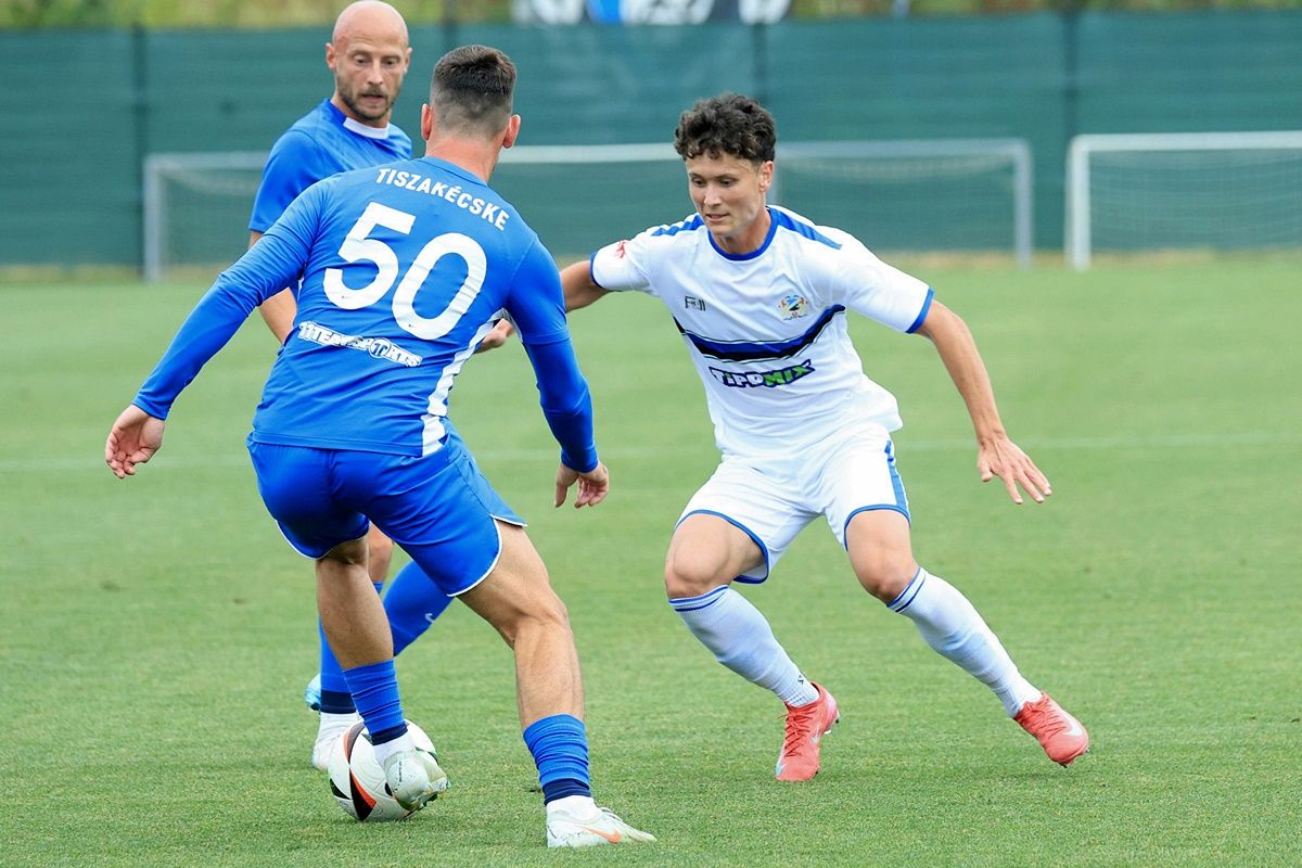 A Szeged-Csanád Grosics Akadémia legközelebb július 12-én, szombaton a Soroksár ellen vív edzőmérkőzést, ugyancsak a Szent Gellért Fórumban. 