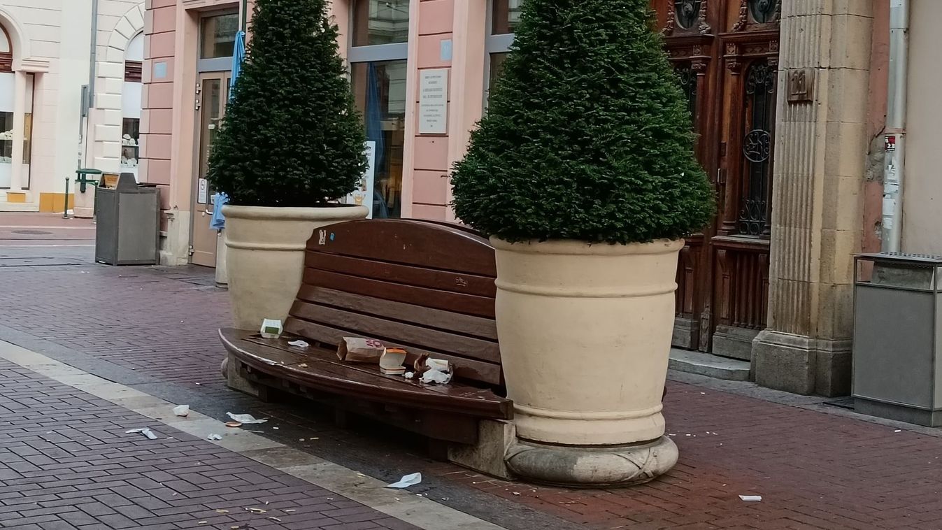 Botrányos állapotok vasárnap reggel a Kárász utcán