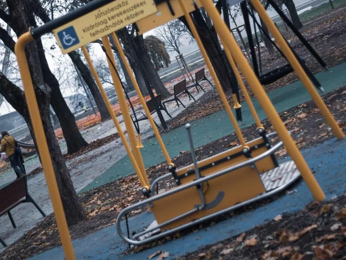 Roppant elkeserítő, hogy ilyen megtörténhet egy szegedi játszótéren