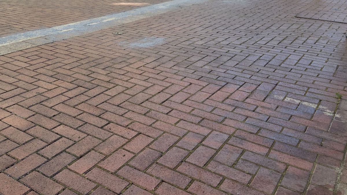 Maradandó kárt okozhat a Kárász utcai olajfolt?