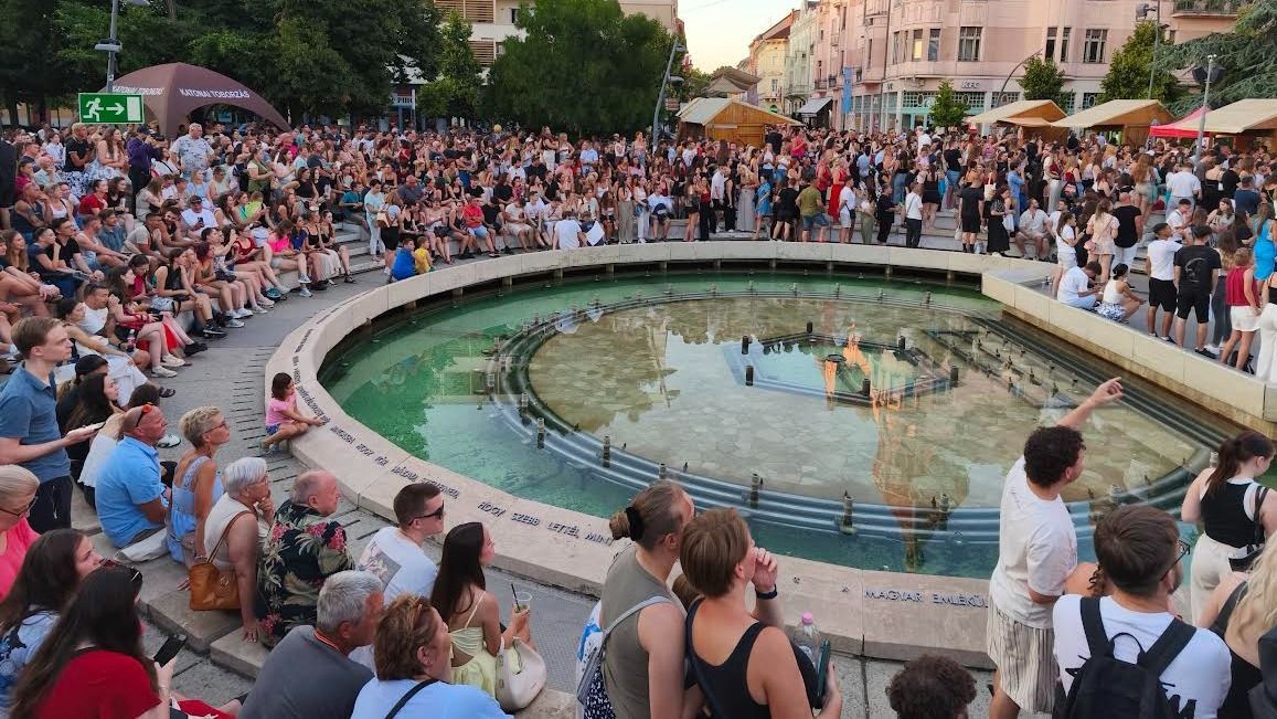 Rengetegen izgultak, hogy vajon az SZTE-n folytathatják-e ősztől. Fotó: Tóth Norbert