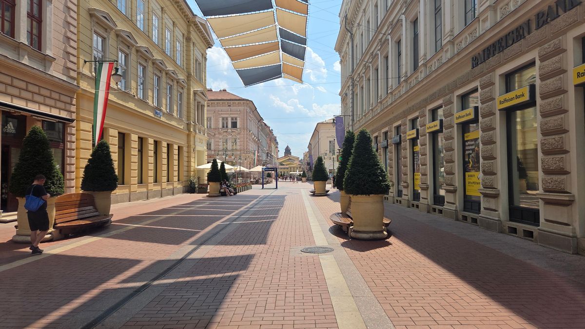Az extrém hőség kiürítette Szeged belvárosát Fotó: Juhász Viktor