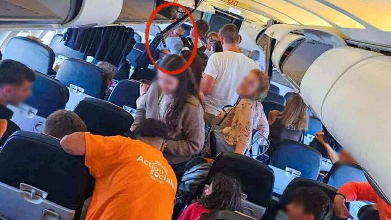 Mindenki Orbán Viktorral akart fotózkodni a repülőgépen