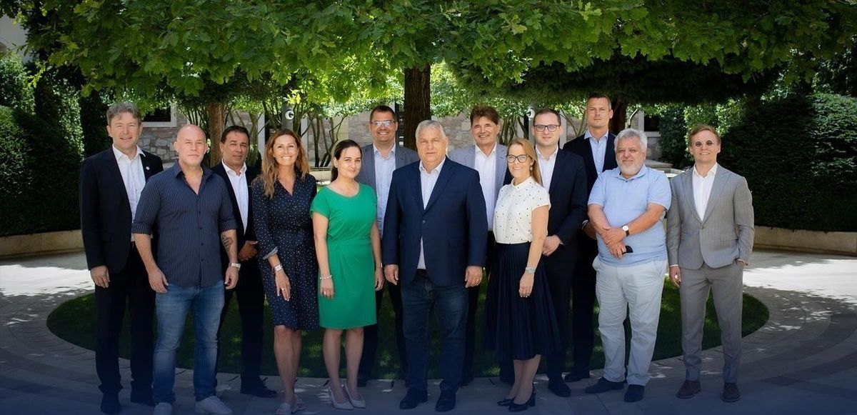 Orbán Viktor szövetségre lépett a civil szféra jeles képviselőivel, akikkel megalapította az Első Digitális Polgári Kört 