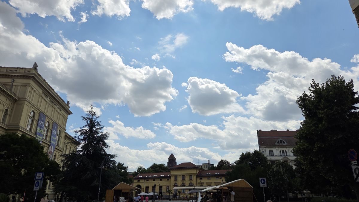 Vasárnap túlnyomóan forró napos, gomolyfelhős időre számíthatunk Fotó: Juhász Viktor