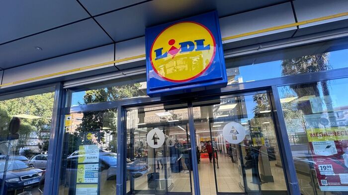 Új épületrész készül az egyik szegedi Lidl-nél: kiderült mi lesz benne