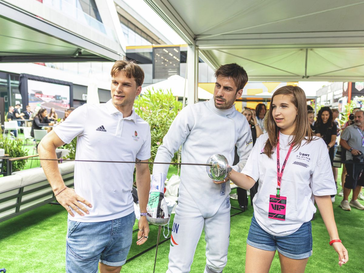 Olimpiai bajnokok adtak vívóleckét a fiataloknak a Hungaroringen 