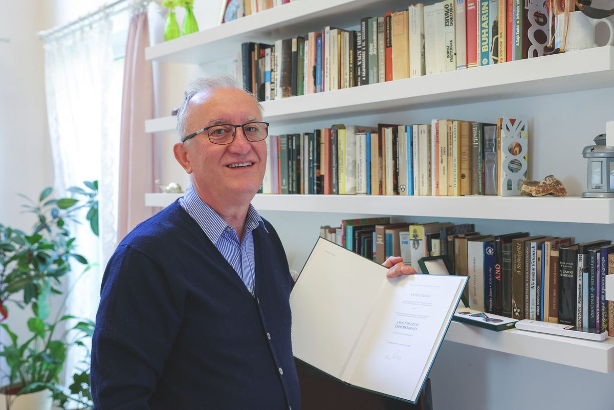 Angyal László, a Dugonics András Piarista Gimnázium tanára Fotó: Délmagyar