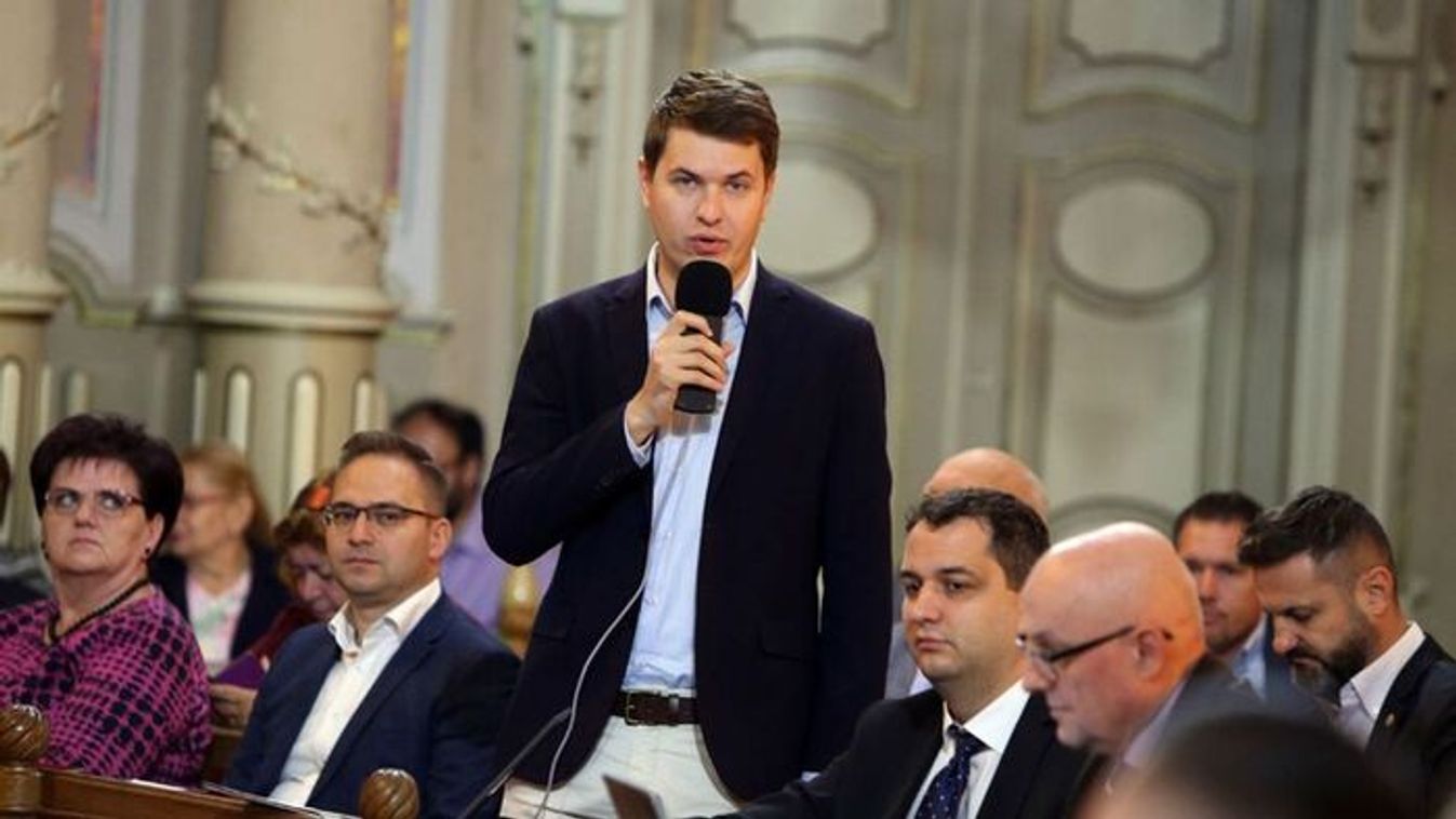 Ez már ciki: újabb vidékellenes kirohanás a szegedi baloldalon