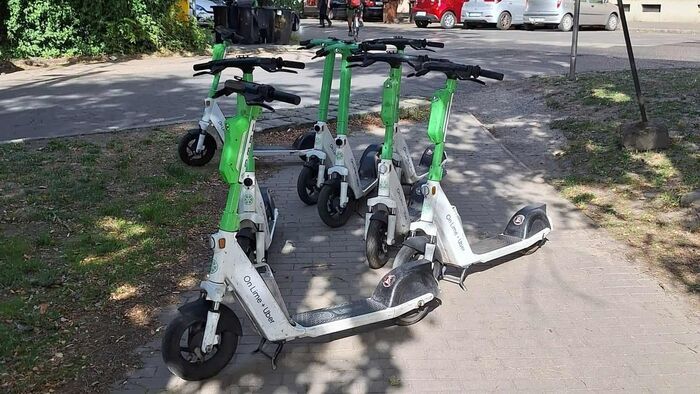 Ismét az elektromos rollerek okoznak felháborodást Szegeden