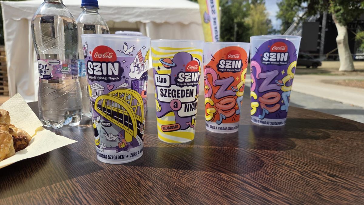 A SZIN idén is készül visszaváltható poharakkal és két méretben valamint négy különböző mintában kérhetőek a pultoknál