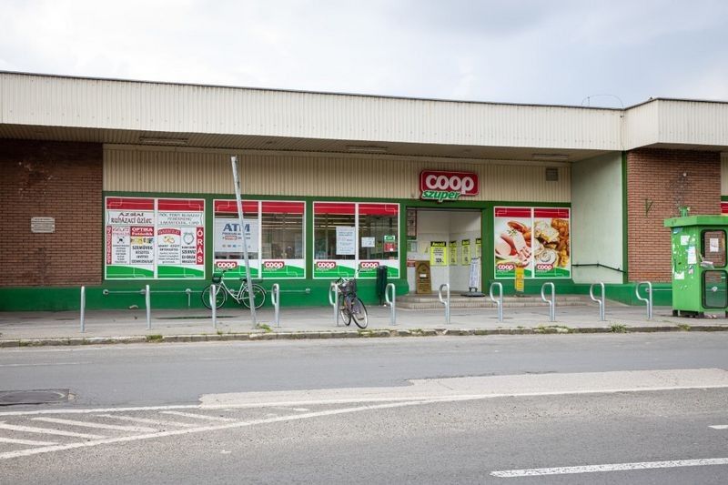 Teljes felújítás előtt áll a kiskundorozsmai Coop áruház Fotó: coopszeged.hu. 