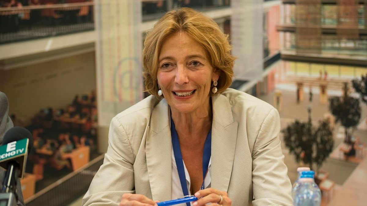 Fendler Judit nyilvánosan elérhető adatokra támaszkodva cáfolt jónéhány, a közbeszédben keringő álhírt