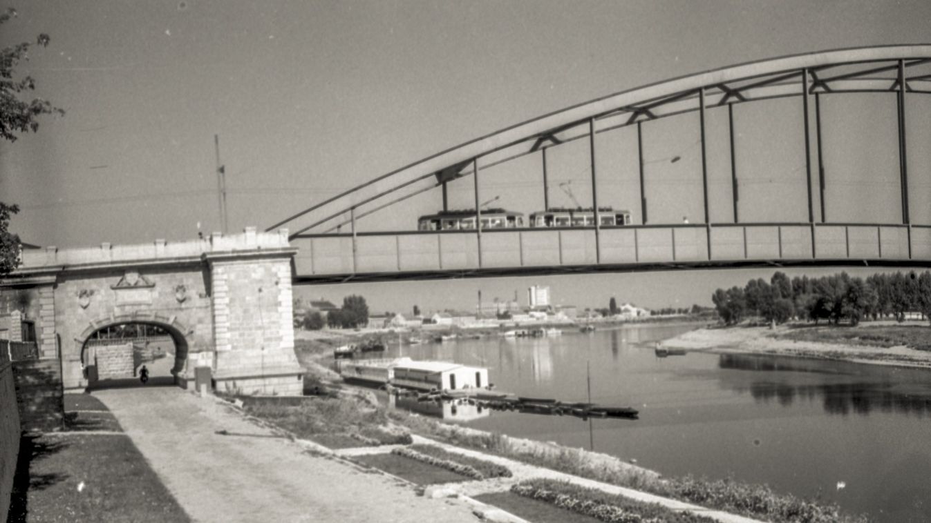 A Tisza kapuja: Szeged legendás „régi hídja” 142 éves