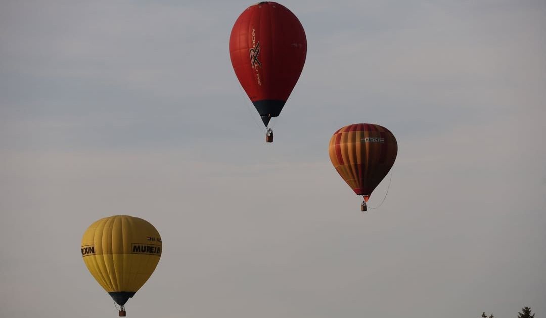 Szombaton is felszállhattak, és versenyezhettek a hőlégballonok.
