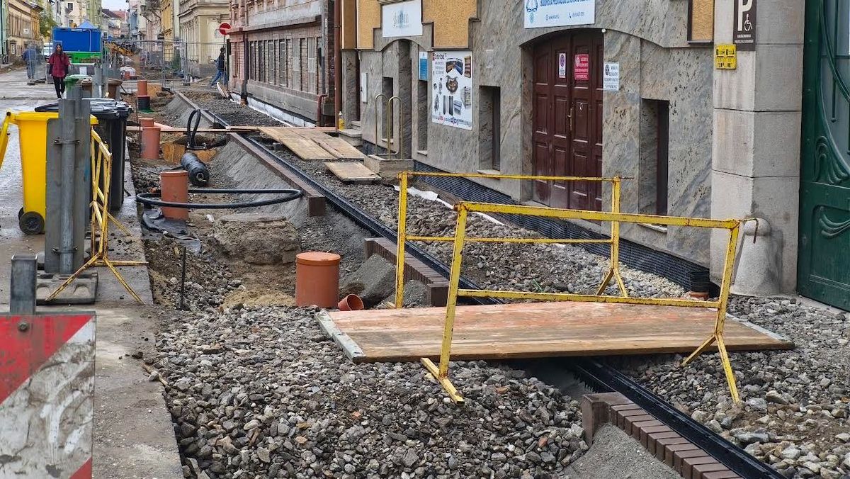 A Gogol utcában megőrzik majd a lehullott csapadékot. (Fotó: Tóth Norbert)