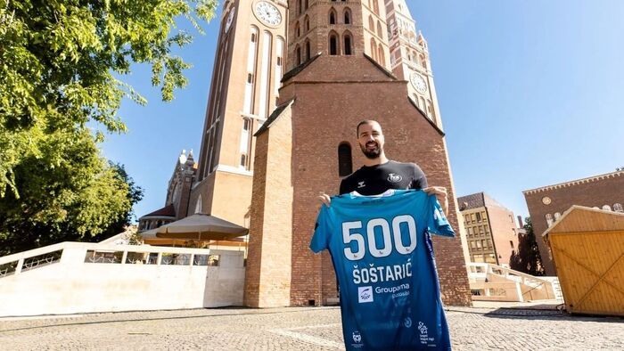 Mario Sostaric a Dóm téren: történelmi tetthez történelmi fotó dukál