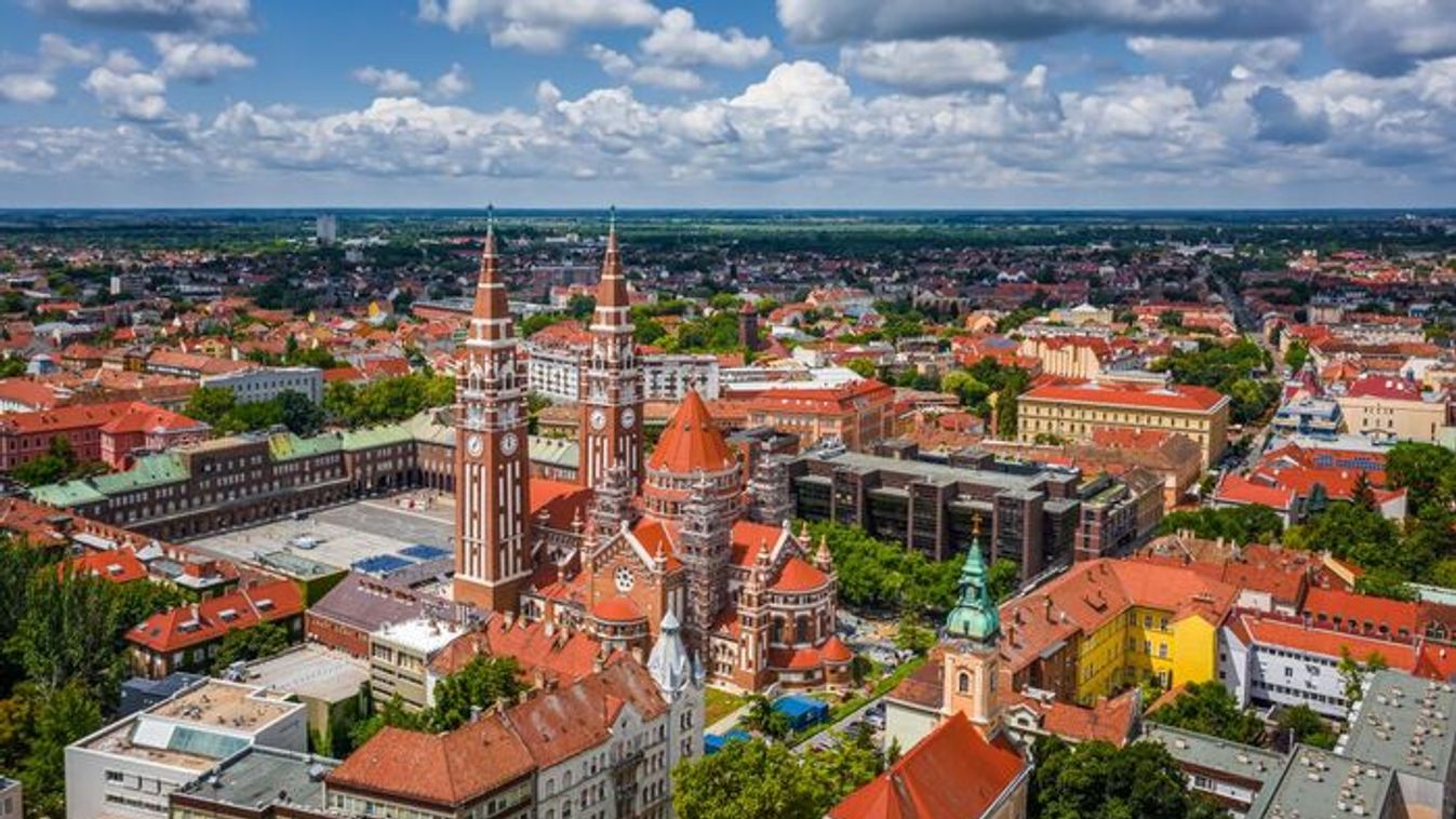 Ködös reggel után napsütés: nyárias időjárás Szegeden +videó