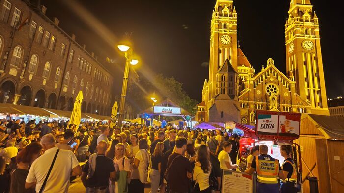 Csordultig telt a Bortér, szabad asztal nem is akadt +fotók +videó