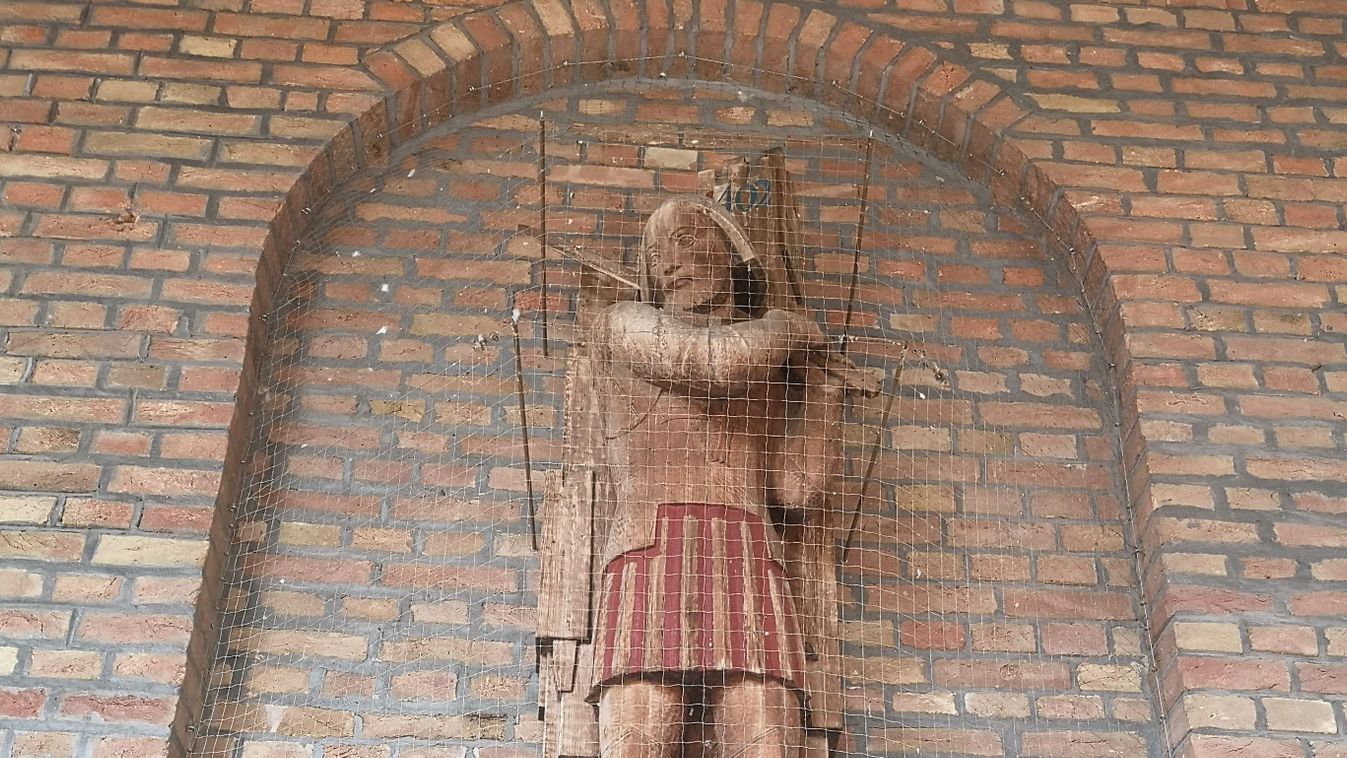 Dóm téri Pantheon - Magyar hadvezér Itáliából: Ozorai Pipo