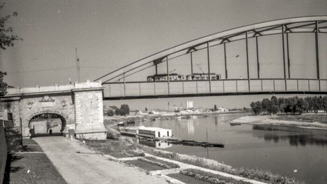 A Tisza kapuja: Szeged legendás „régi hídja” 142 éves